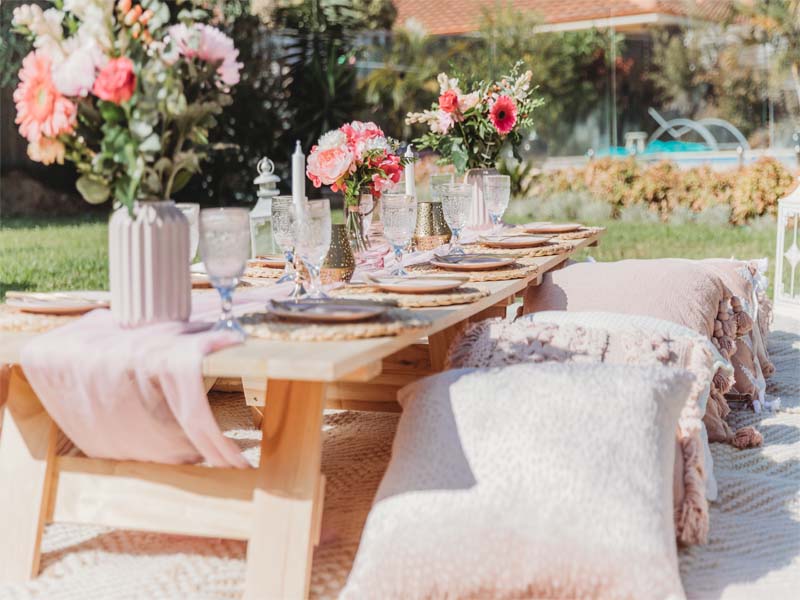 PINKS & ROSES